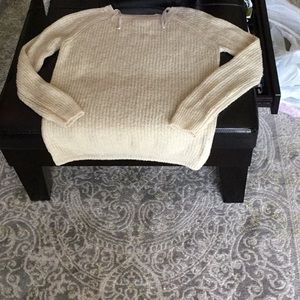 LIGHT WEIGHT OPEN WEAVE SWEATER SM